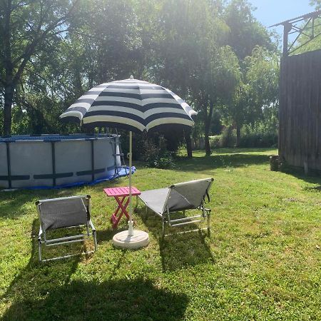 Chambres D'Hotes La Chaumiere Coulonges  Kültér fotó