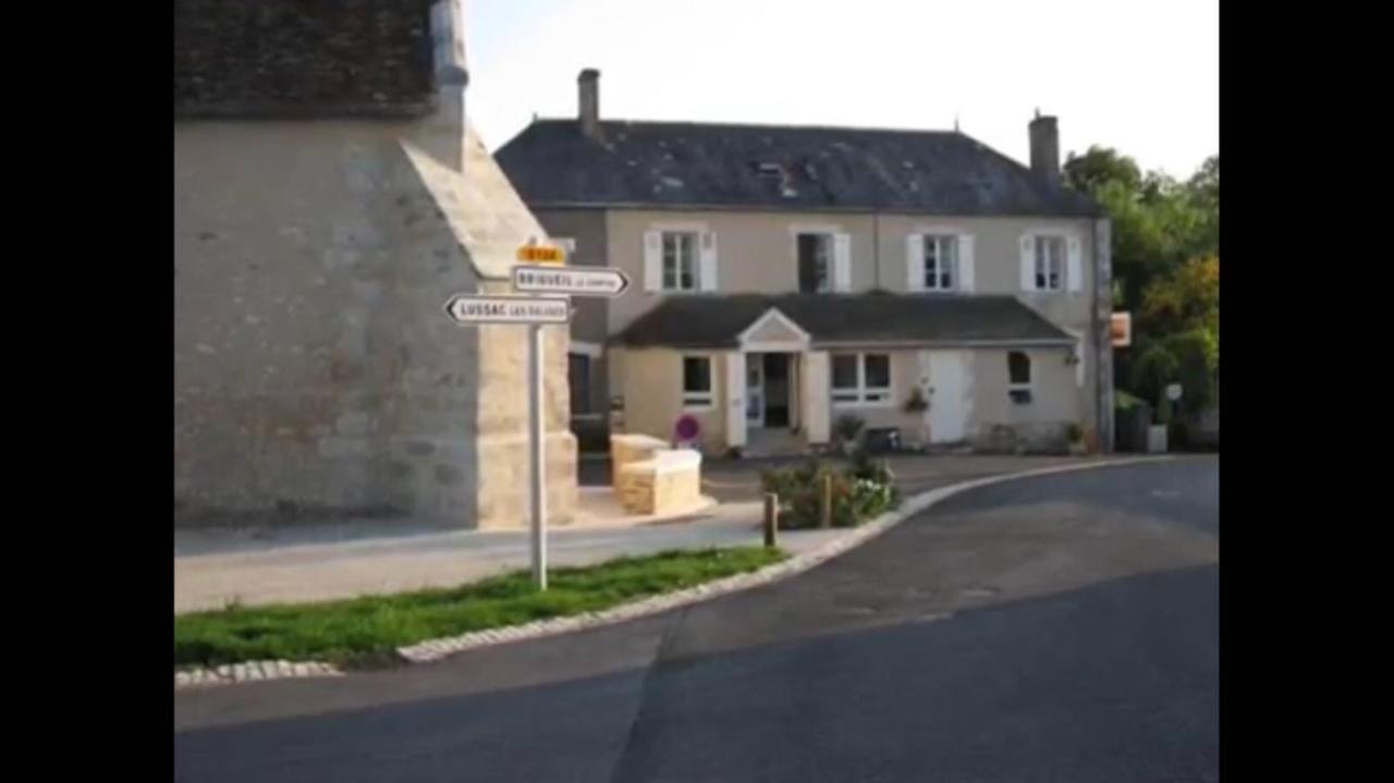 Chambres D'Hotes La Chaumiere Coulonges  Kültér fotó